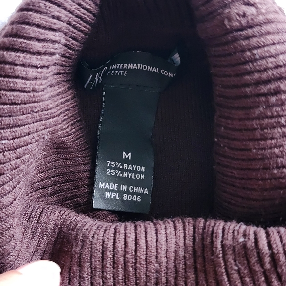INC dark brown long sweater turtleneck tunic Size M Petite - Picture 3 of 7